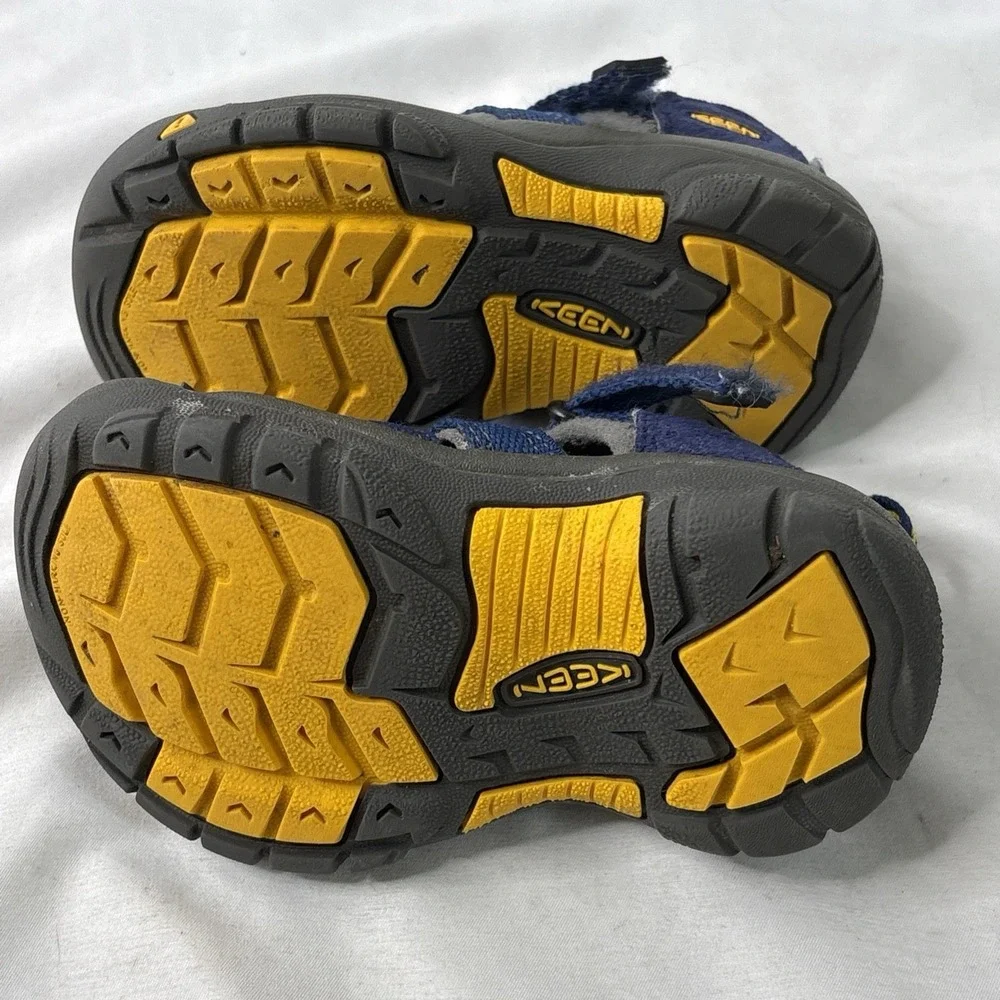 Keen Newport H2 Blue Sandals Kid Sz 8 Waterproof Outdoor Hiking Fisherman Shoes